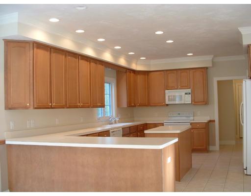 179 North St, Upton, MA 01568 photo 2