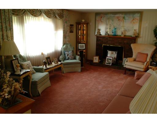 15 Volk Rd, Dedham, MA 02026 photo 3