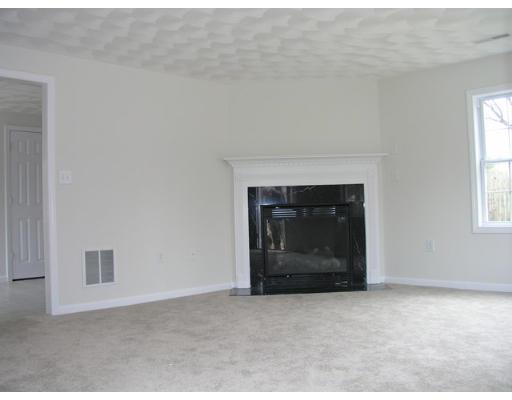 7 Harvest Rd, Reading, MA 01867 photo 3