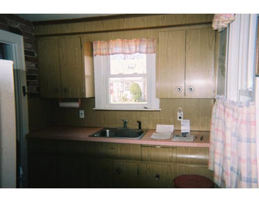25 St Anns Ave, Peabody, MA 01960 photo 8