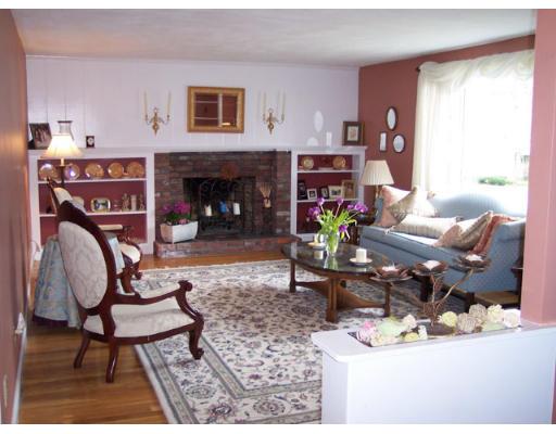 19 Maple Ridge Rd, Reading, MA 01867 photo 4