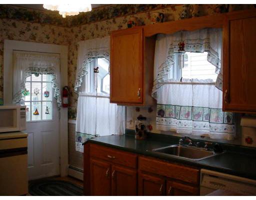 14 Appleton Ave, Beverly, MA 01915 photo 4