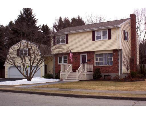 30 Morningside Dr, Beverly, MA 01915 photo 1