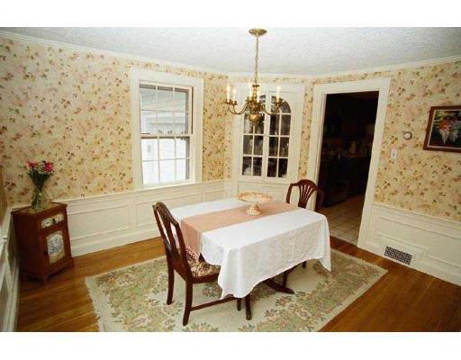 352 Summer Ave, Reading, MA 01867 photo 2