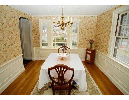 352 Summer Ave, Reading, MA 01867 photo 3