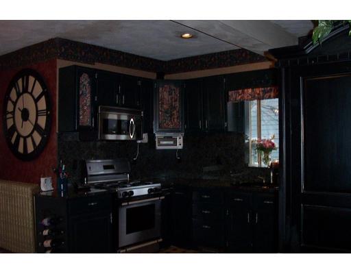 8 Spring St, Stoneham, MA 02180 photo 6