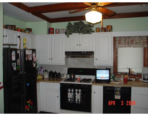 55 Kinsman St, Everett, MA 02149 photo 3
