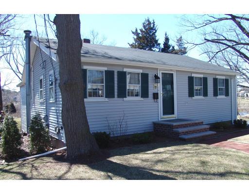 8 Chestnut Pl, Hingham, MA 02043 photo 1
