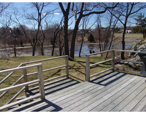 8 Chestnut Pl, Hingham, MA 02043 photo 2