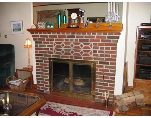 10 Willow Ter, Winthrop, MA 02152 photo 2