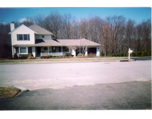 111 Lilah Ln, Reading, MA 01867 photo 1