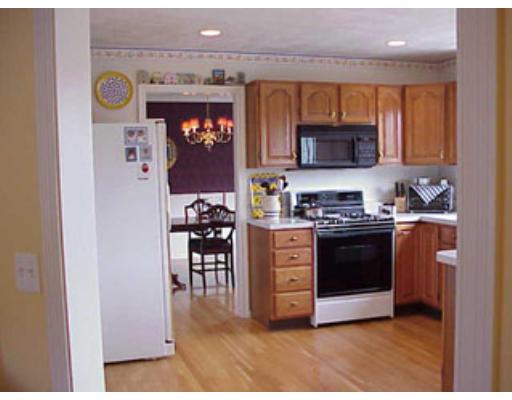 5 Josiah Dr, Upton, MA 01568 photo 5