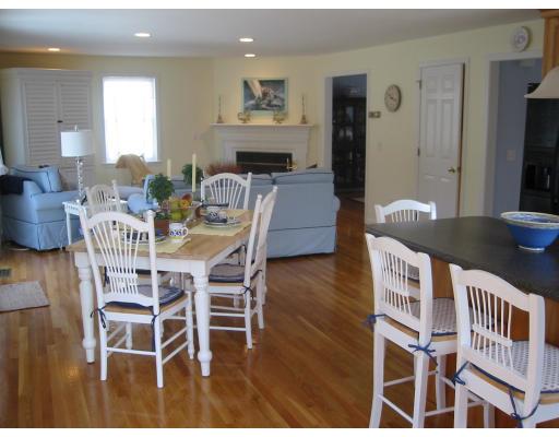 61 Bayview Rd, Marblehead, MA 01945 photo 2