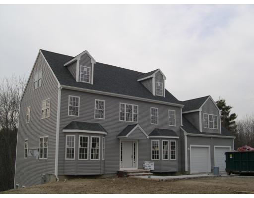 4 Paddock Ln, Millis, MA 02054 photo 1