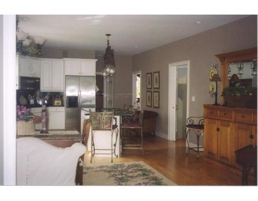 2 Beechnut St, Acton, MA 01720 photo 4