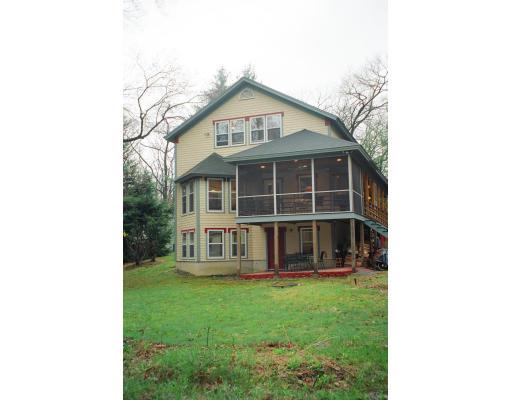 107 Forest St, Reading, MA 01867 photo 2