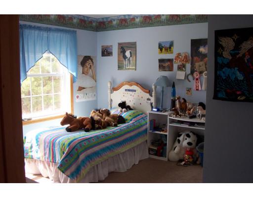 511 Woods Rd, Barre, MA 01005 photo 6