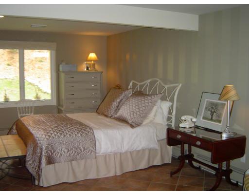 239 Baldwin Ave, Framingham, MA 01701 photo 4