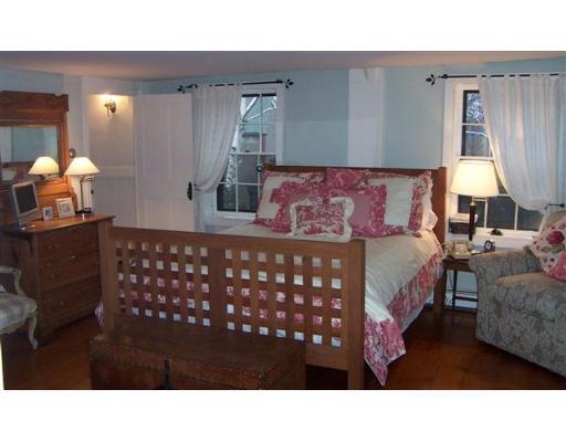 8 Elm St, Marblehead, MA 01945 photo 6