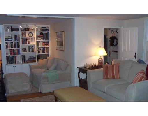 8 Elm St, Marblehead, MA 01945 photo 3