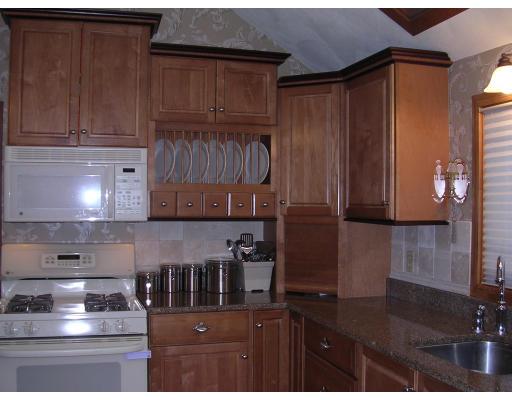 34 Glendale St, Maynard, MA 01754 photo 2