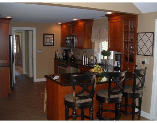 37 Liberty Pole Rd, Hingham, MA 02043 photo 2