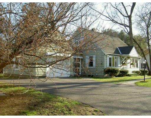 24 Mutter St, Easthampton, MA 01027 photo 2