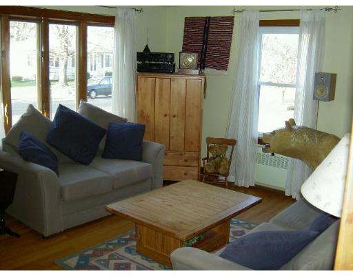 24 Mutter St, Easthampton, MA 01027 photo 6