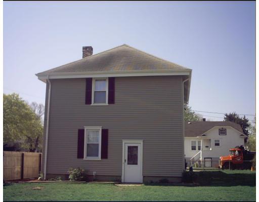 56 Hanson St, Fall River, MA 02720 photo 3