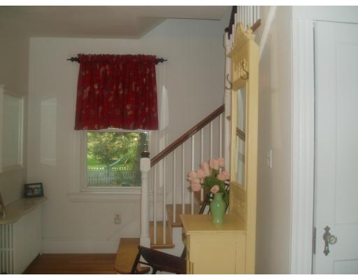 17 Fairlawn St, Needham, MA 02492 photo 4