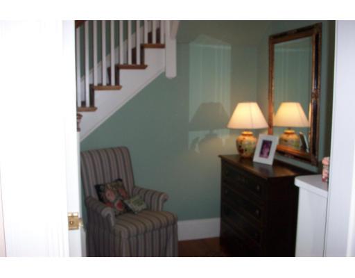 49 Sanderson Ave, Dedham, MA 02026 photo 9