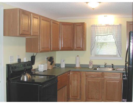 296 Greenwood St, Worcester, MA 01607 photo 2