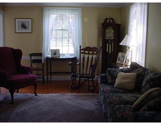 12 Blackman Ter, Needham, MA 02492 photo 5