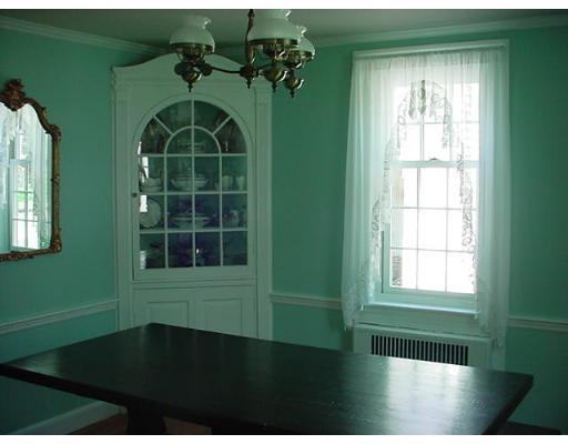 12 Blackman Ter, Needham, MA 02492 photo 2