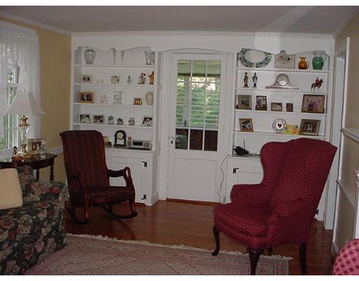 12 Blackman Ter, Needham, MA 02492 photo 8
