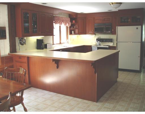 22 Olde Lantern Rd, Acton, MA 01720 photo 2
