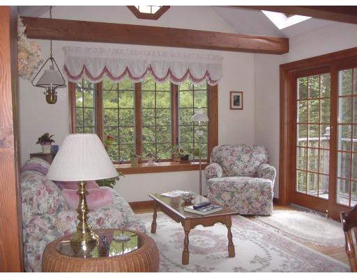 12 Walnut St, Paxton, MA 01612 photo 2