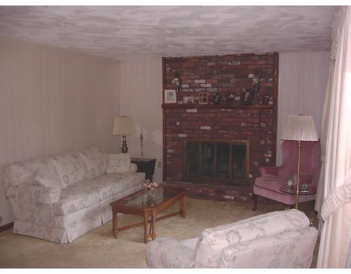 12 Walnut St, Paxton, MA 01612 photo 3