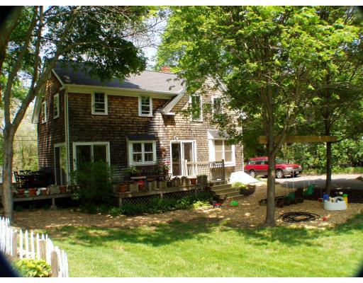 16 Lewis Ct, Hingham, MA 02043 photo 2