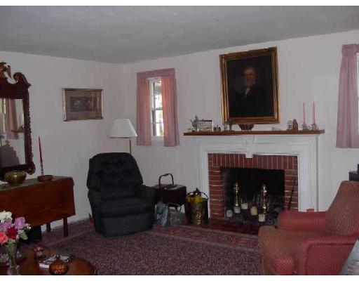 330 Maple Rd, Longmeadow, MA 01106 photo 3