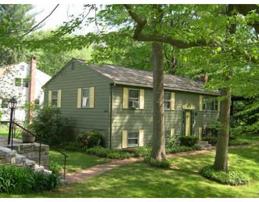 438 Union St, Millis, MA 02054 photo 1