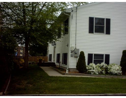 15 Hutton St, Fall River, MA 02720 photo 2