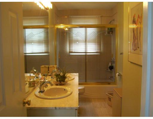 17 Evelyn Rd, Needham, MA 02494 photo 4