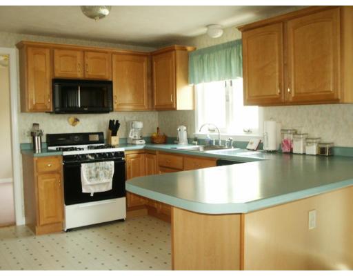 69 Elyse Rd, Mansfield, MA 02048 photo 2