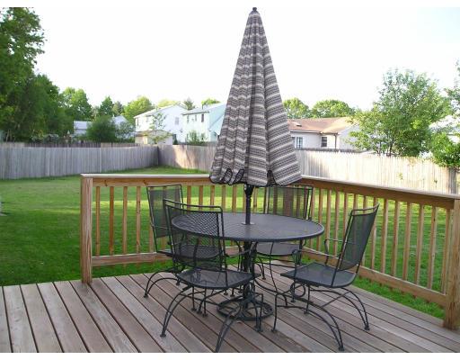 102 Pheasant Dr, Springfield, MA 01119 photo 4
