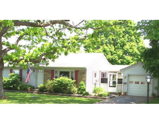 29 Hillside Ave, Webster, MA 01570 photo 1