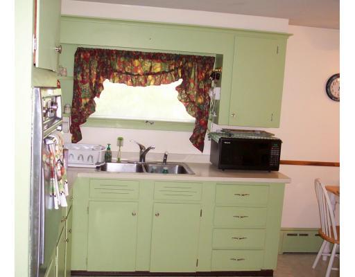 29 Hillside Ave, Webster, MA 01570 photo 4