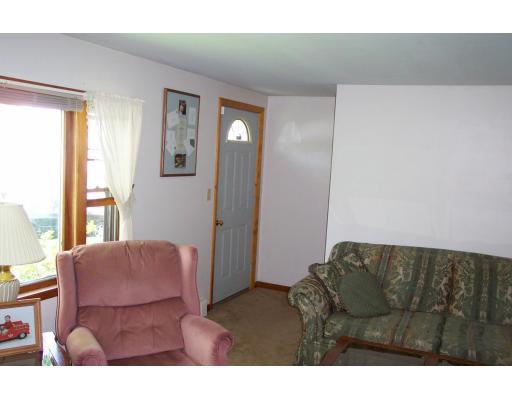 29 Hillside Ave, Webster, MA 01570 photo 2