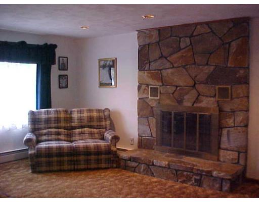 30 Morris St, Webster, MA 01570 photo 4