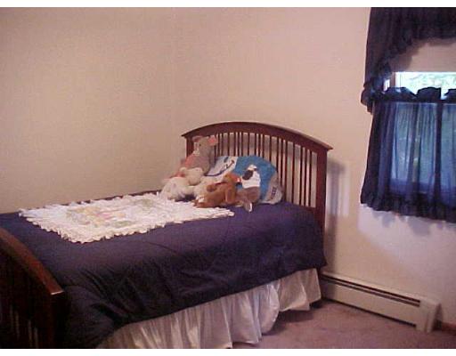30 Morris St, Webster, MA 01570 photo 2
